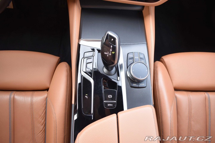 BMW 5 530d xD ///M TAŽNÉ*ZÁRUKA 2022