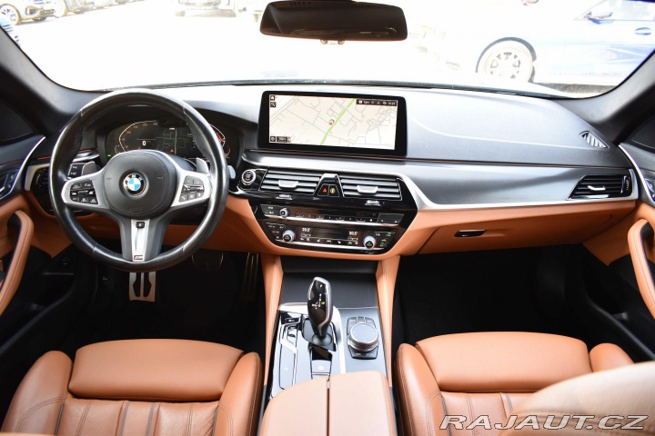 BMW 5 530d xD ///M TAŽNÉ*ZÁRUKA 2022