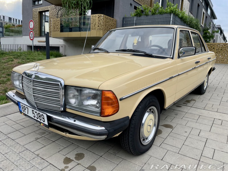 Mercedes-Benz 123 200