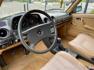 Mercedes-Benz 123 200 1982