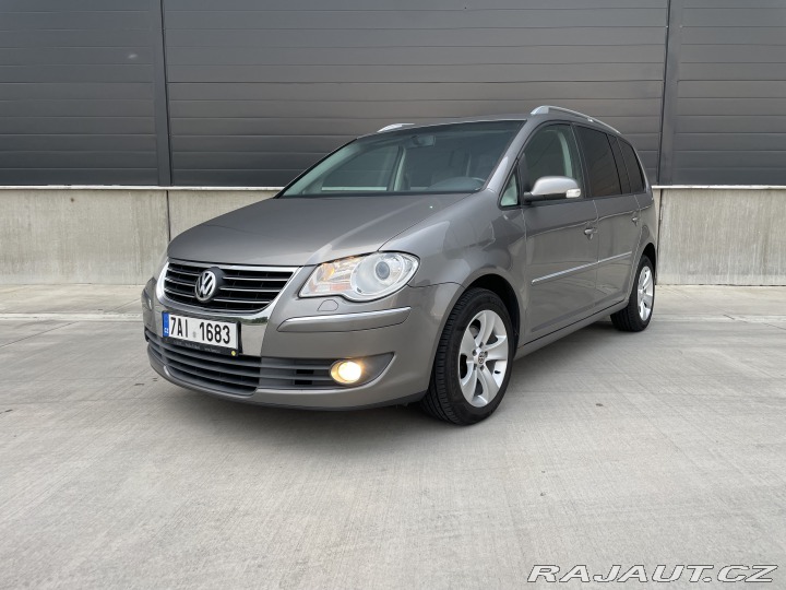 Volkswagen Touran 2.0 TDI 5MÍST TAŽNÉ 2008