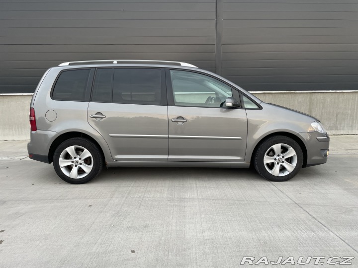Volkswagen Touran 2.0 TDI 5MÍST TAŽNÉ 2008