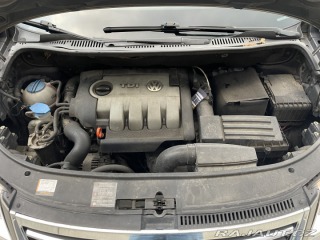 Volkswagen Touran 2.0 TDI 5MÍST TAŽNÉ 2008