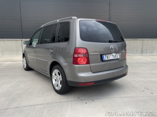 Volkswagen Touran 2.0 TDI 5MÍST TAŽNÉ 2008