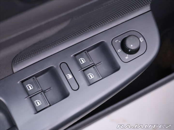 Volkswagen Golf 1,9 TDI 77kW Klima STK 04 2008