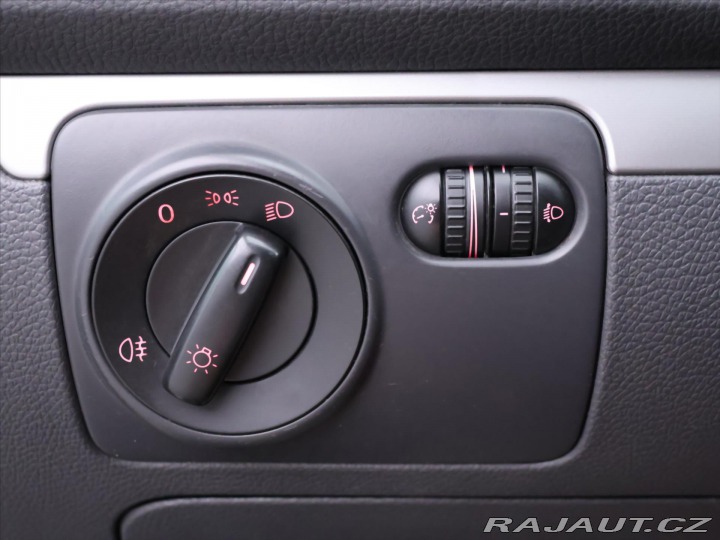 Volkswagen Golf 1,9 TDI 77kW Klima STK 04 2008
