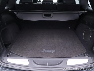 Jeep Grand Cherokee 3,0 V6 184kW SUMMIT Pano. 2015