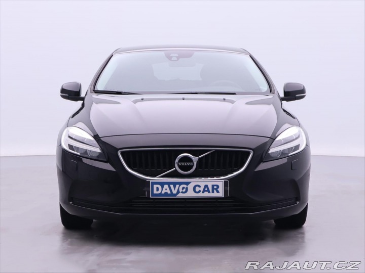 Volvo V40 2,0 T3 112KW CZ FULL LED 2019