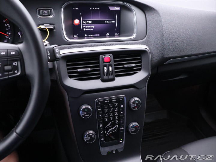 Volvo V40 2,0 T3 112KW CZ FULL LED 2019