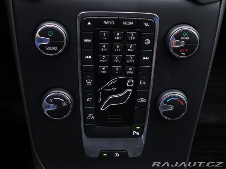 Volvo V40 2,0 T3 112KW CZ FULL LED 2019