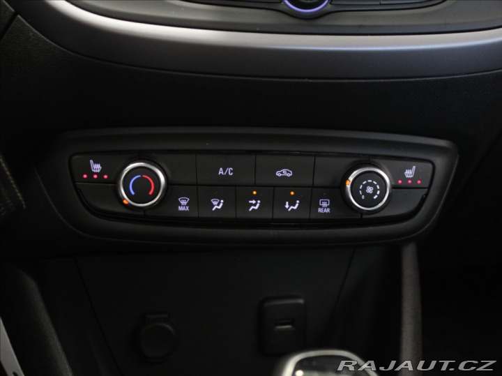 Opel Crossland X 1,2 i 61kW 1.majitel 39 6 2020