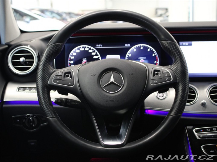Mercedes-Benz E 3,5 400 4M Vzduch Head-UP 2017