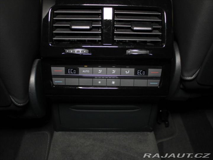 Volkswagen Touareg 3,0 210kW R-Line VZDUCH T 2023