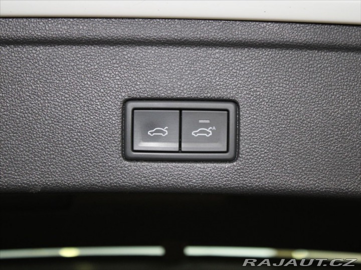 Volkswagen Touareg 3,0 210kW R-Line VZDUCH T 2023