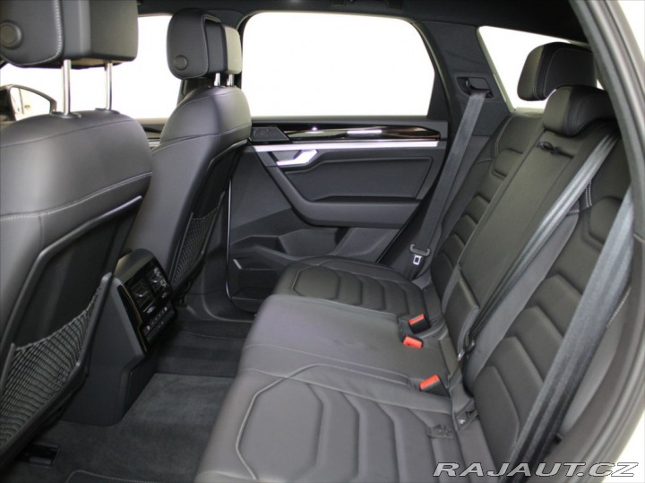 Volkswagen Touareg 3,0 210kW R-Line VZDUCH T 2023