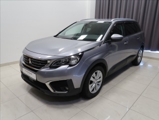 Peugeot 5008 2,0 HDi 110KW 7-míst