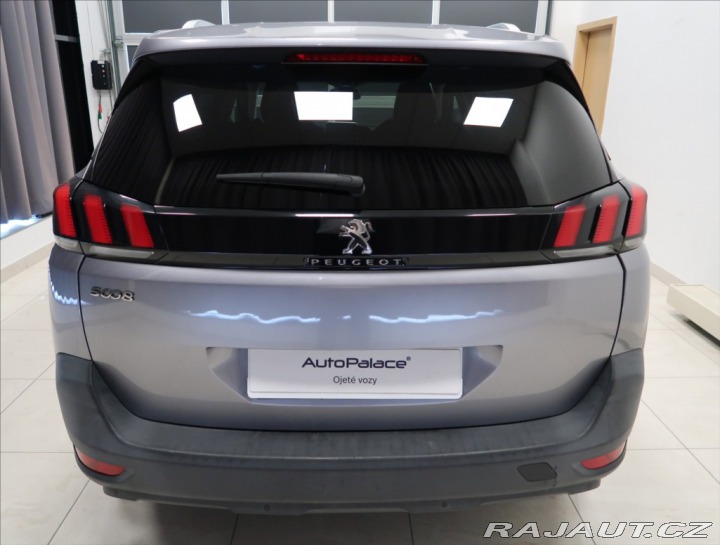 Peugeot 5008 2,0 HDi 110KW 7-míst 2017