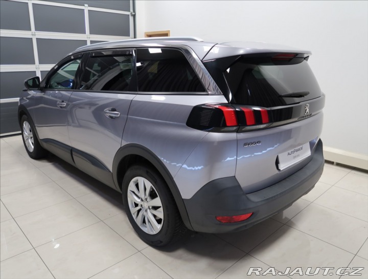 Peugeot 5008 2,0 HDi 110KW 7-míst 2017