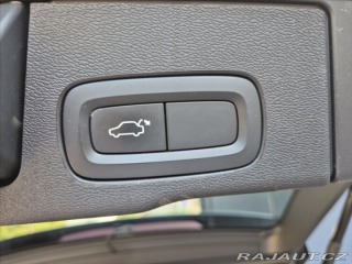 Volvo XC60 2,0 D4 AWD MOMENTUM 2020