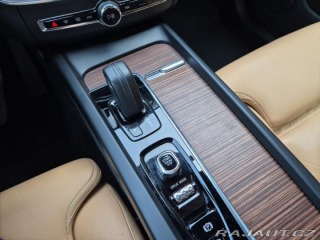 Volvo XC60 2,0 D4 AWD MOMENTUM 2020