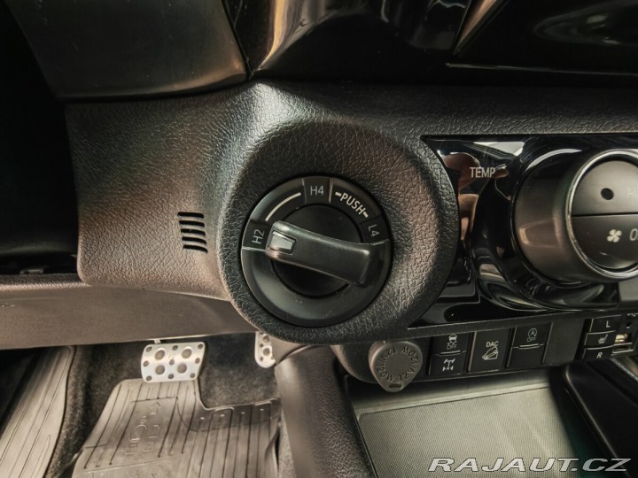 Toyota Hilux 2.8 D-4D Double Cab 4x4 G 2023