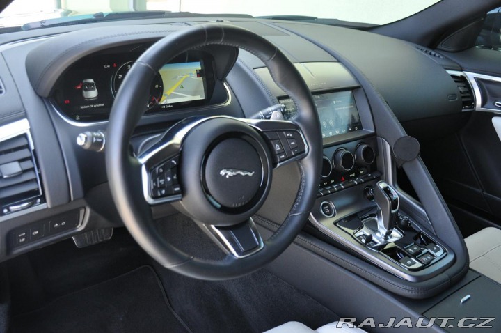 Jaguar F-Type P300 MERIDIAN REZERVACE 2021