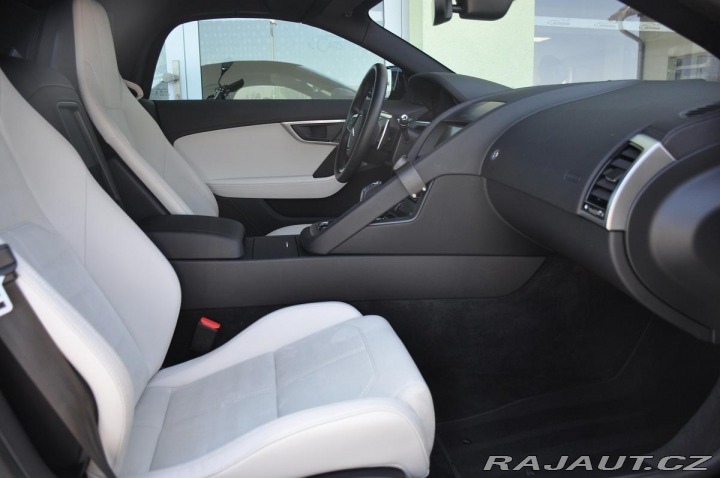 Jaguar F-Type P300 MERIDIAN SERV.KNÍŽKA 2021