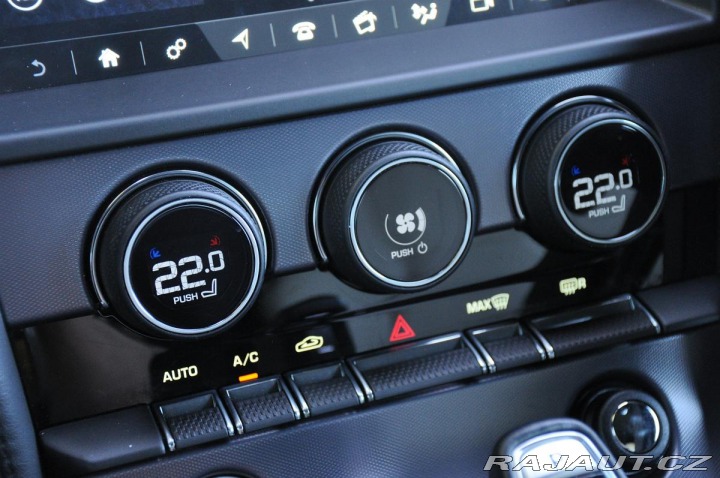 Jaguar F-Type P300 MERIDIAN REZERVACE 2021