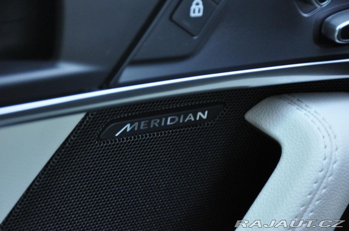 Jaguar F-Type P300 MERIDIAN SERV.KNÍŽKA 2021