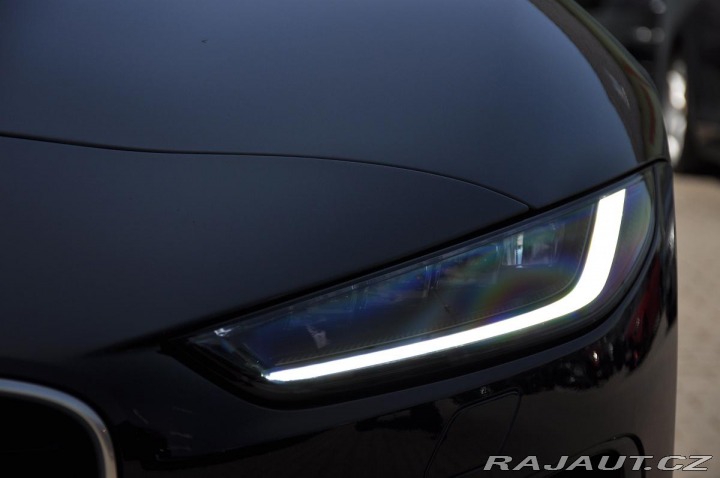 Jaguar F-Type P300 MERIDIAN SERV.KNÍŽKA 2021