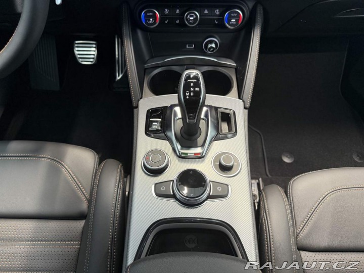 Alfa Romeo Stelvio 2.0 Turbo 280k Q4 AT8 INT 2025