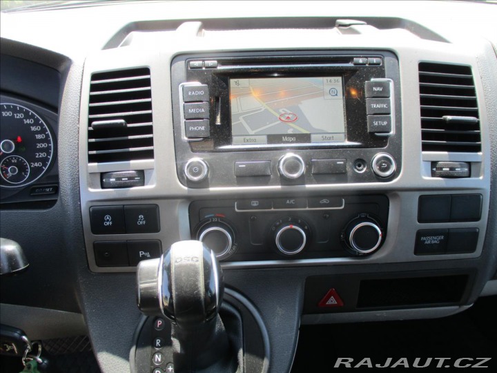 Volkswagen Transporter 2,0 TDi 103kw LONG DSG Ta 2013