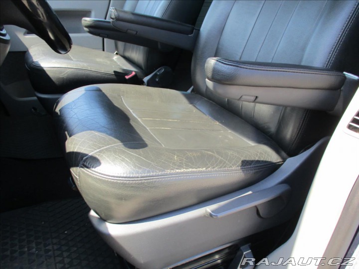 Volkswagen Transporter 2,0 TDi 103kw LONG DSG Ta 2013