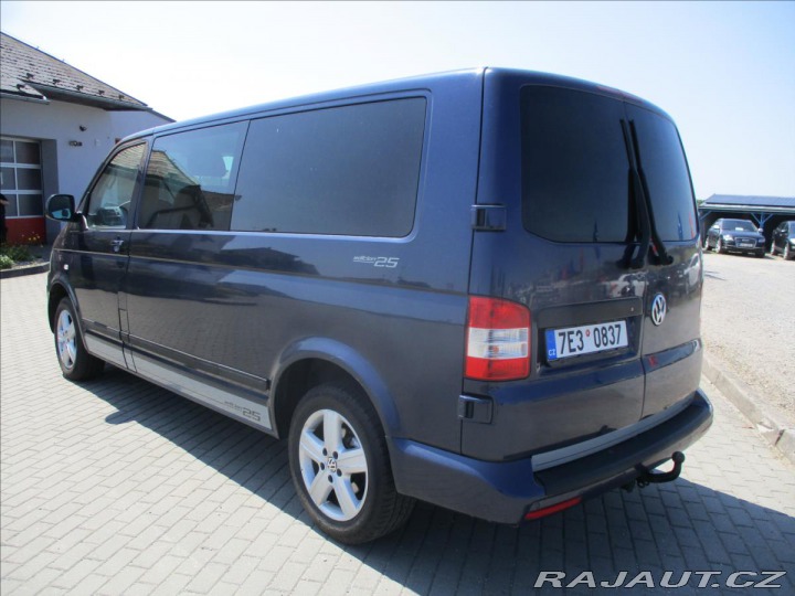 Volkswagen Transporter 2,0 TDi 103kw LONG DSG Ta 2013