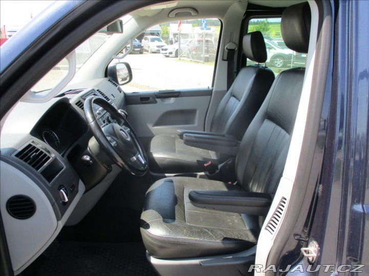 Volkswagen Transporter 2,0 TDi 103kw LONG DSG Ta 2013