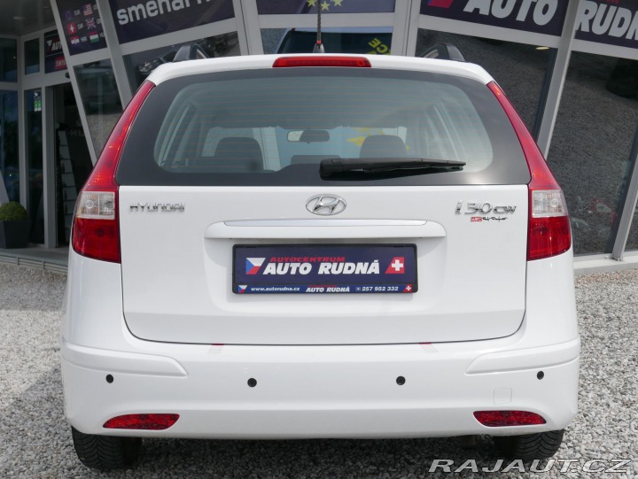 Hyundai i30 1,4 CVVT 80kW Kombi ČR 2010