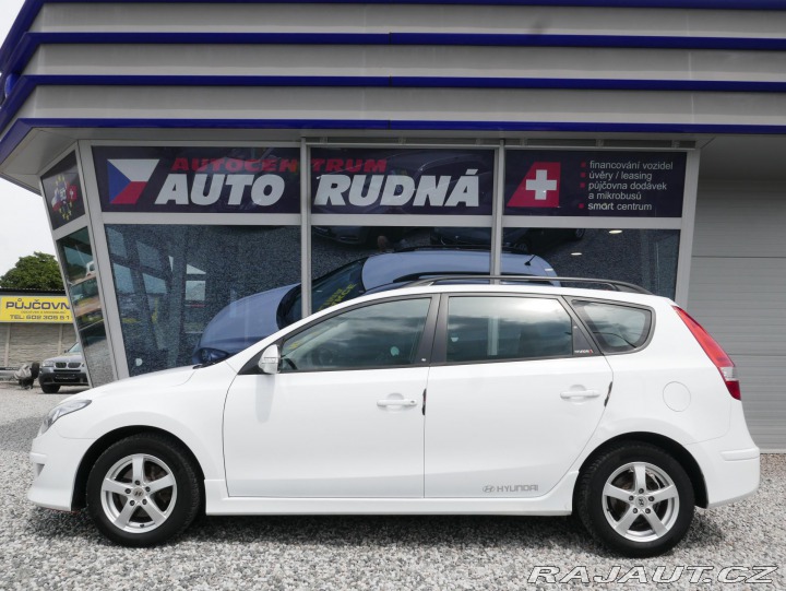 Hyundai i30 1,4 CVVT 80kW Kombi ČR 2010