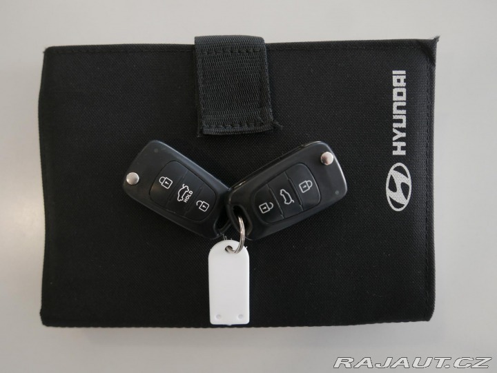 Hyundai i30 1,4 CVVT 80kW Kombi ČR 2010