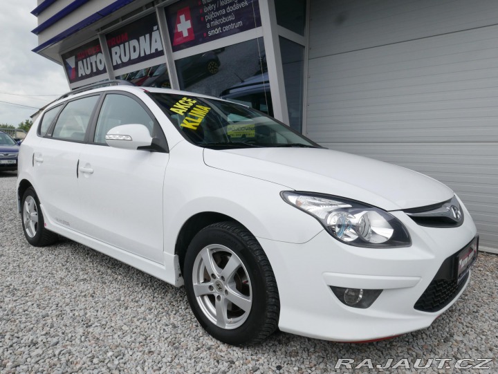 Hyundai i30 1,4 CVVT 80kW Kombi ČR 2010