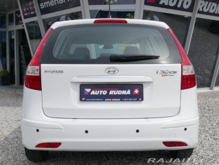 Hyundai i30 1,4 CVVT 80kW Kombi ČR 2010