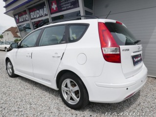 Hyundai i30 1,4 CVVT 80kW Kombi ČR 2010