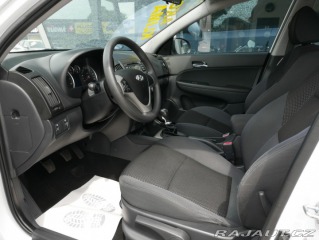 Hyundai i30 1,4 CVVT 80kW Kombi ČR 2010