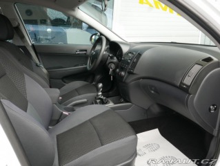 Hyundai i30 1,4 CVVT 80kW Kombi ČR 2010