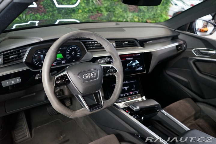 Audi e-tron 55*QUATTRO*PANO*ZÁRUKA*MA 2020