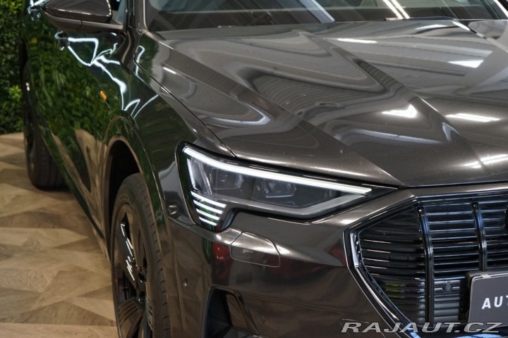 Audi e-tron 55*QUATTRO*PANO*ZÁRUKA*MA 2020