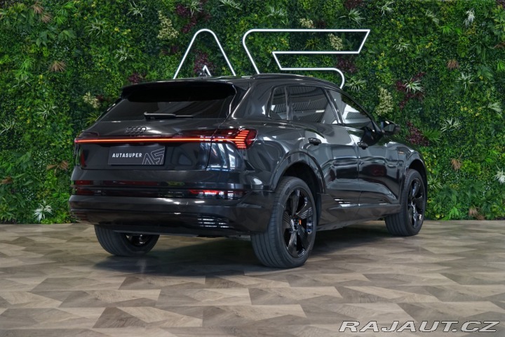 Audi e-tron 55*QUATTRO*PANO*ZÁRUKA*MA 2020