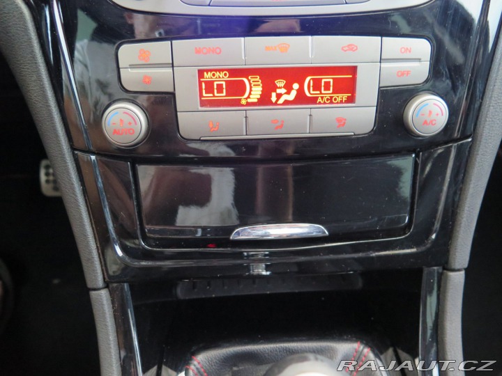 Ford Mondeo 2.2TDCi,klima,výhřev,nová 2010