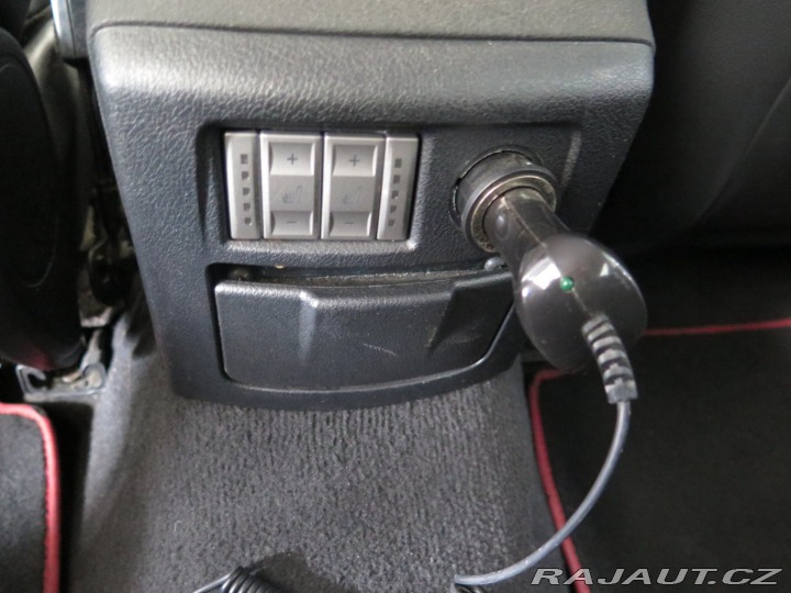 Ford Mondeo 2.2TDCi,klima,výhřev,nová 2010
