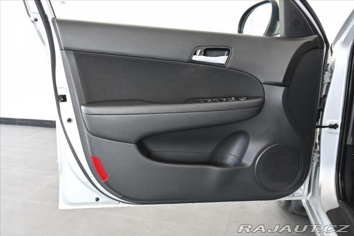 Hyundai i30 1,4 i CVVT 80kW START Zár 2010