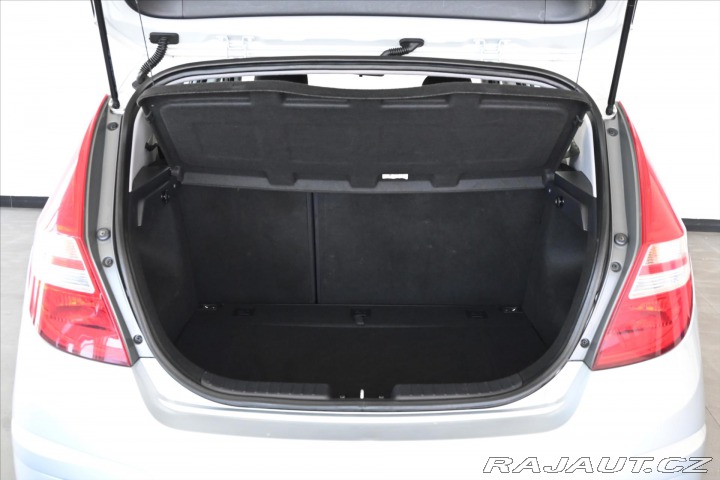 Hyundai i30 1,4 i CVVT 80kW START Zár 2010